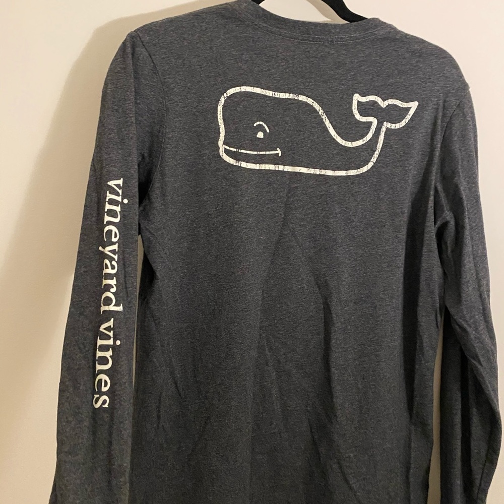 VINEYARD VINES LONG SLEEVE TEE (boys XL)